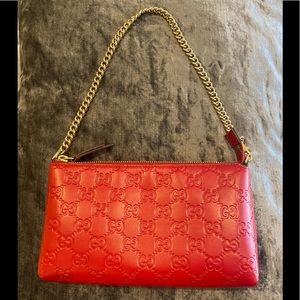 GUCCI
Guccissima Leather Chain Wallet Clutch Bag Red